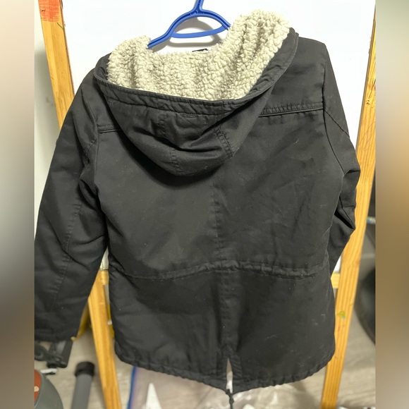 Only size medium jacket - Picture 3 of 3